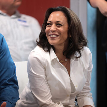 Kamala Harris, Queen of Oppo Research