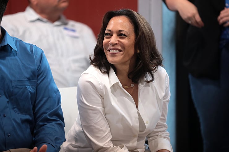 Kamala Harris, Queen of Oppo Research