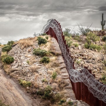 Debunking the ‘Plunging Border Crossings’ Narrative