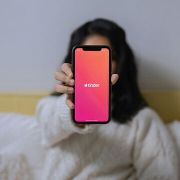 TINDER The Sad and Sterile World of Tinder